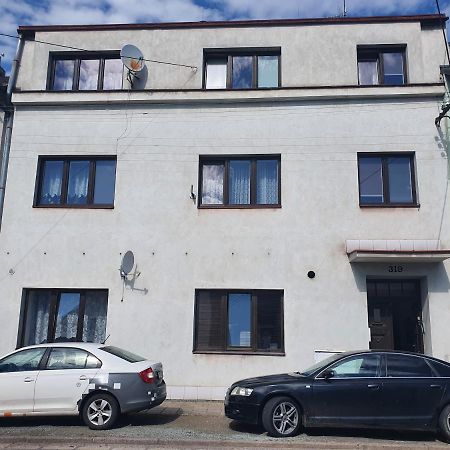 Apartman Beseda Apartment Velke Porici Exterior photo